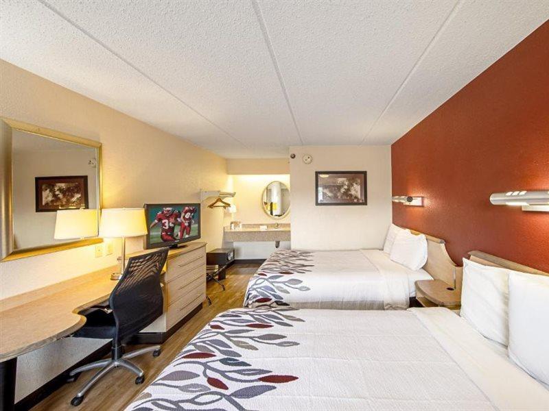 Red Roof Inn St Clairsville - Wheeling West St. Clairsville Экстерьер фото